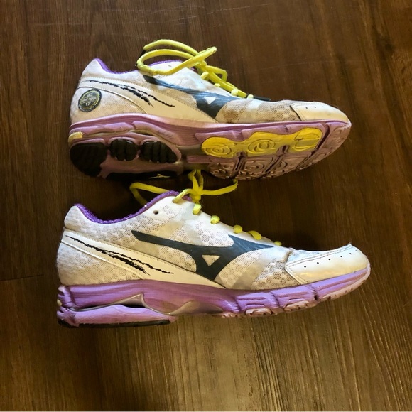 Mizuno Wave Rider 17 Running Shoe Size 6.5 - Picture 4 of 11